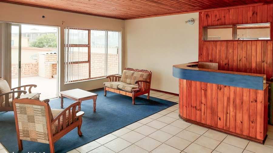 6 Bedroom Property for Sale in McDougall